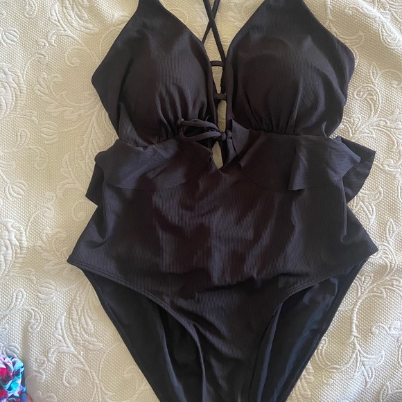 SHEIN Other - Shein ruffled, one piece bathing suit, black, size 2XL
